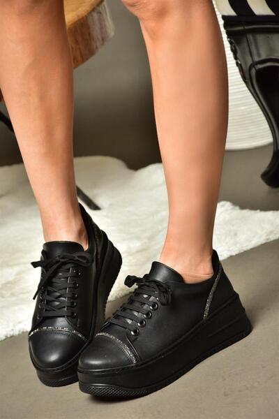 Fox Shoes R274217509 Чорні кросівки на товстій підошві