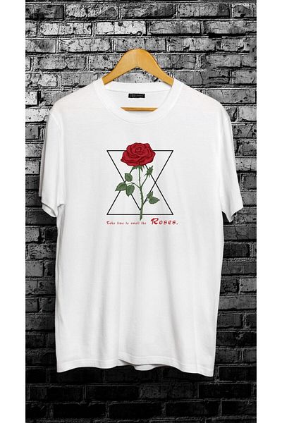 Pisa Art Μπλουζάκι με ψηφιακή εκτύπωση Roses με λευκό λαιμόκοψη