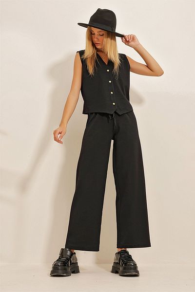 Trend Alaçatı Stili Women's Black V-Neck Gold Button Detailed Vest and Trousers Double Set ALC-X10875