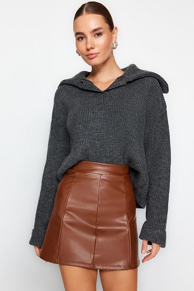 Trendyol Collection Коричнева спідниця зі штучної шкіри з високою талією міні Orme TWOAW24ET00154