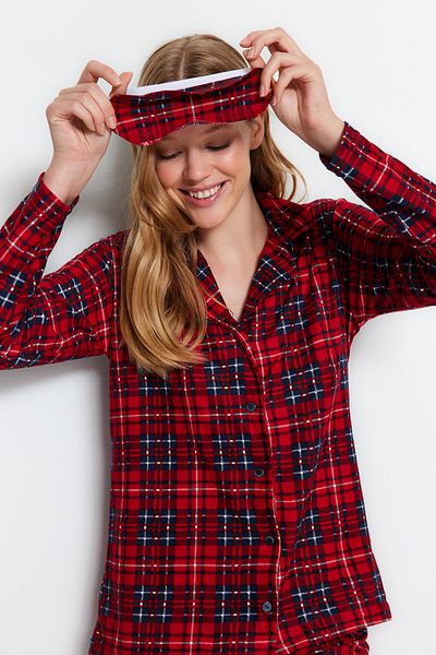 Trendyol Collection Weicher, rot karierter Strick-Pyjama - Sleep Band Brushed Thmaw24pt00100