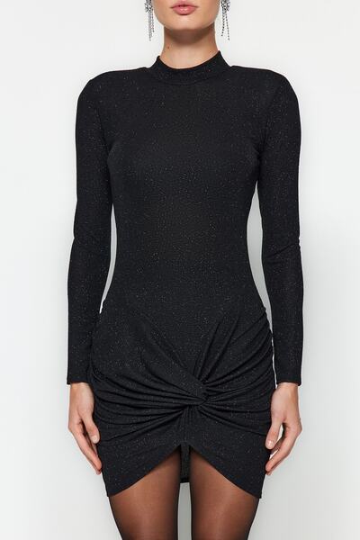Trendyol Collection Třpytivé černé večerní šaty - krátké stylové pletené TPRAW24EL00006