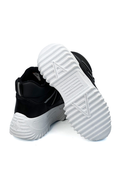 en7 Black and White Women's Boots 205