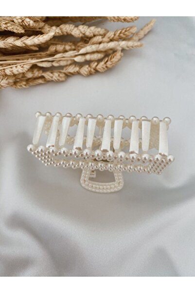 Mathilda Aksesuar Women's Pearl Latch Buckle