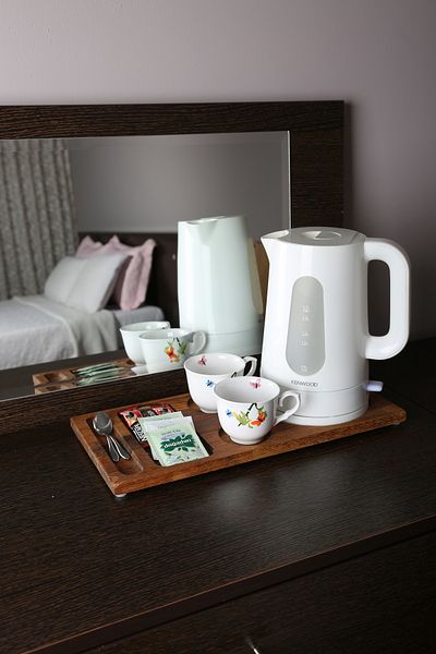 Ddafni Ireko0101 - Mss Home Presentation Tray, Kettle for Hotel Restaurant from Wood