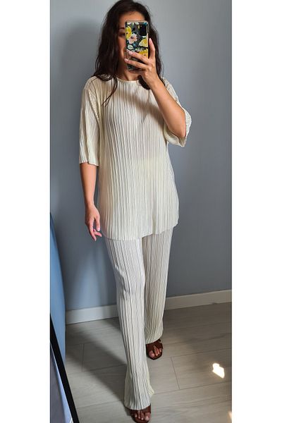 Ece Kahraman Pleated Pants Blouse Set