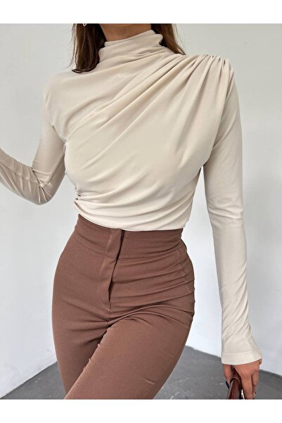 Butik Beyza Bluză cu mânecă lungă adunată
