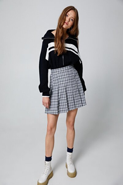 Koton Marineblaue gestreifte Strickjacke für Damen