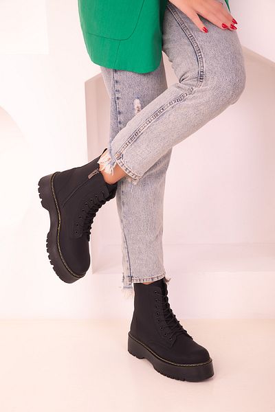 SOHO Black Matte Women's Boots & Booties 17544