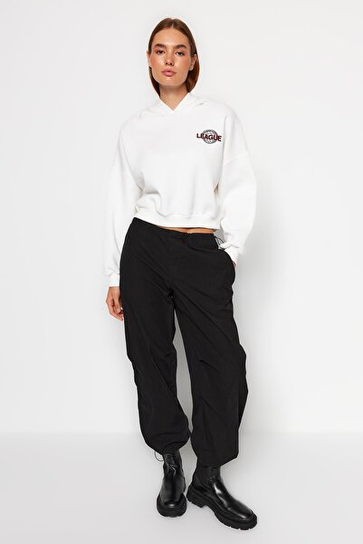 Trendyol Collection Ecru Back Print Detailní pletená mikina s kapucí