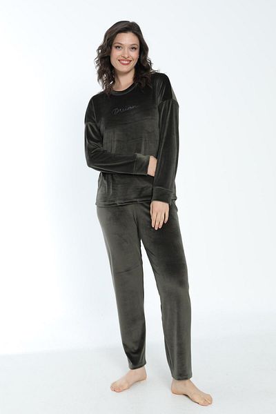 Estiva Women's Winter Dreamer Written Soft Velvet Pajama Set