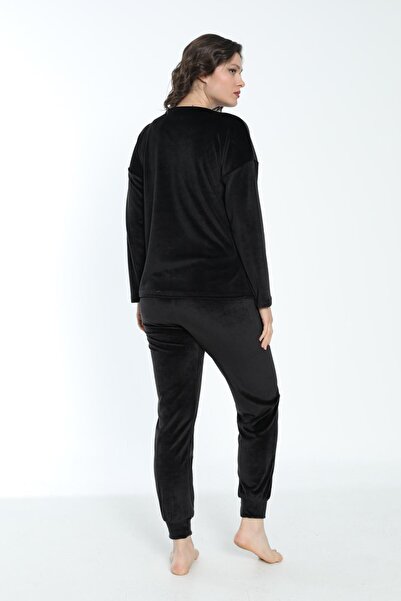 Estiva Women's Winter Perfect Written Soft Velvet Pajama Set