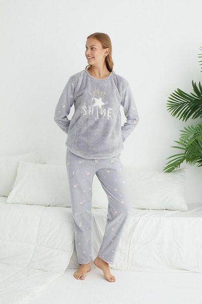 Estiva Women's Winter Star Patterned Fleece Pajama Set