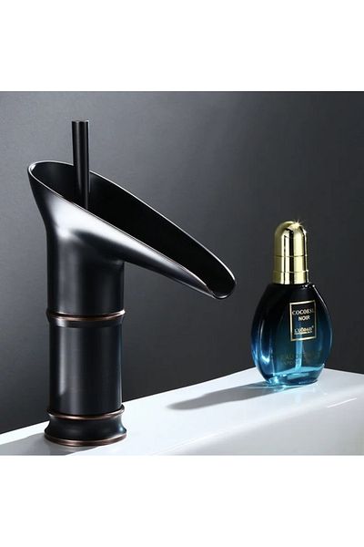 İSAOĞLU YAPI Black Sink Faucet Waterfall Flow Faucet Bathroom Faucet