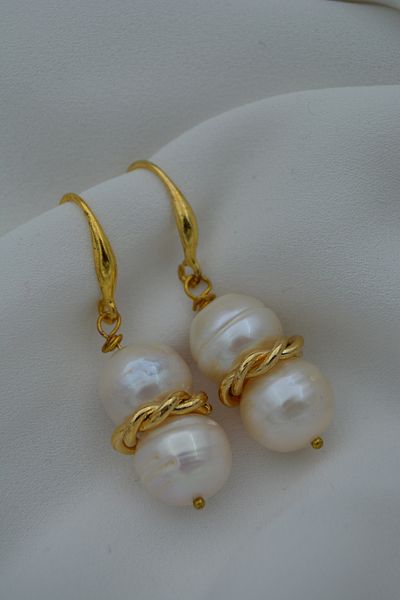 Stoneage Pearl Earrings