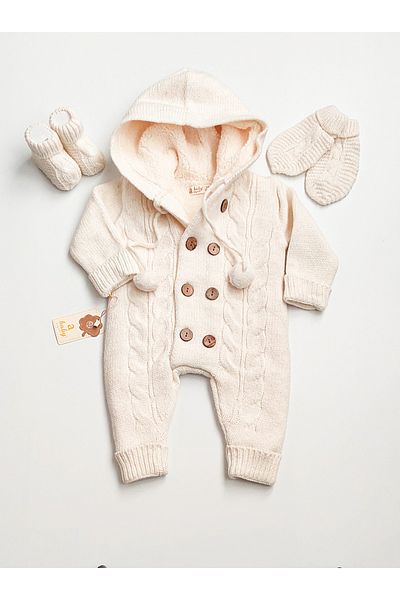 a baby Baby Jumpsuit Lamb Lined booties and gloves with hairpins