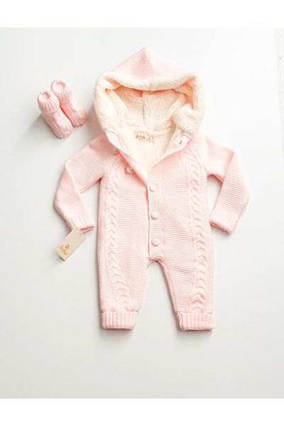 a baby Baby Jumpsuit Lamb Lined booties and gloves with hairpins