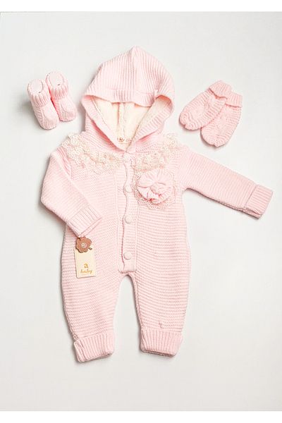 a baby Baby Jumpsuit Lamb Lined with booties and gloves Links Knit