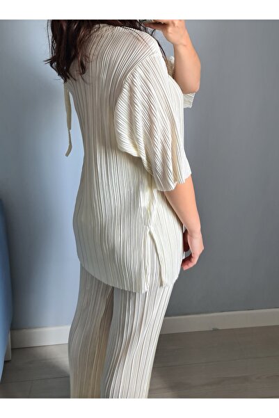 Ece Kahraman Pleated Pants Blouse Set
