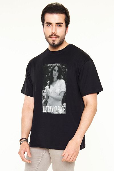 Pisa Art Унисекс черна тениска с овърсайз принт от Лана Дел Рей - Ultraviolence