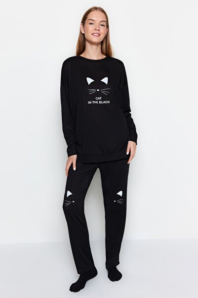 Trendyol Collection Černo-bílá 100% bavlna s potištěným pleteným pyžamem THMAW22PT0611