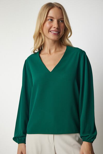 Happiness İstanbul Γυναικεία Σμαραγδένια Πράσινη Κρέπ Μπλούζα με λαιμόκοψη UB00153