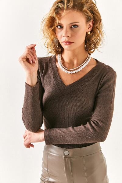 Olalook Damska gorzka brązowa bluzka z grubym paskiem i dekoltem w szpic BLZ-19002387