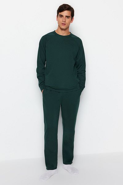 Trendyol Collection Grünes Pyjama-Set für Herren in normaler Passform TMNAW22PT0510