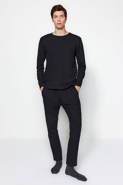 Trendyol Collection Μαύρη κανονική εφαρμογή σετ πλεκτής πιτζάμες βάφλα TMNAW24PT00004