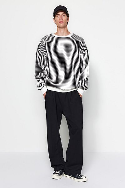Trendyol Collection Übergroßes gestreiftes Fleece-Sweatshirt - Schwarz TMNAW24sw00065