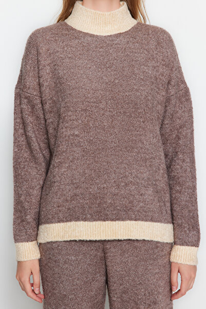 Trendyol Collection Széles szabású fürtös kötöttáru öltöny - TWOAW24AU00086