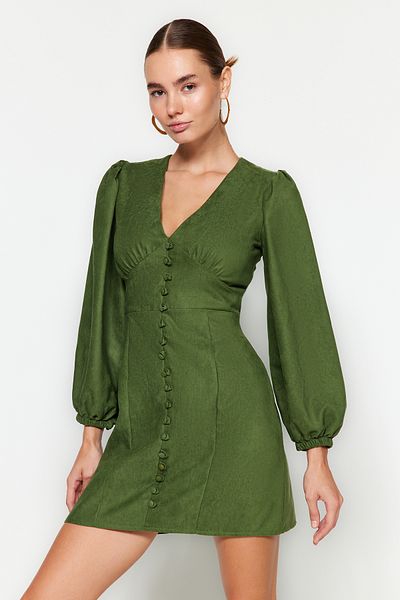 Trendyol Collection Grünes Mini-Kleid aus Wildleder mit Ballonärmeln und V-Ausschnitt TWOAW24EL00583