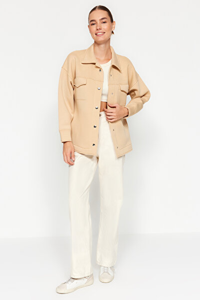 Trendyol Collection Bézs túlméretezett/széles szabású zsebes és gombos pólógallér vastag polár belül kötött dzseki TWOAW24CE00000