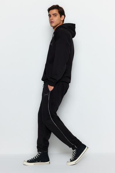 Trendyol Collection Σετ φούτερ και φούτερ με κουκούλα, κεντημένο μαύρο oversize - TMNAW24EM00000