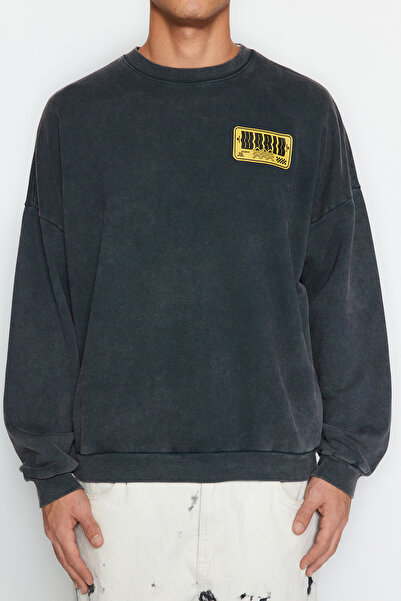 Trendyol Collection Антрацитовий світшот з 100% бавовни великого розміру / широкого крою з ефектом вицвітання TMNAW24SW00080