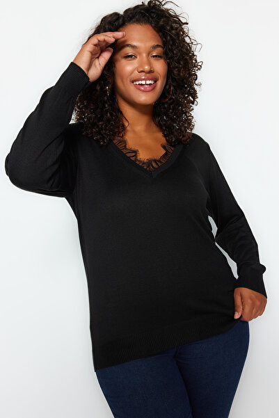 Trendyol Curve Πλεκτό πουλόβερ με μαύρη δαντέλα TBBAW24AN00074