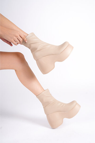 Siwera Kadın dolgu yüksek topuklu tırtıklı kaymaz tabanlı nude düz deri bot