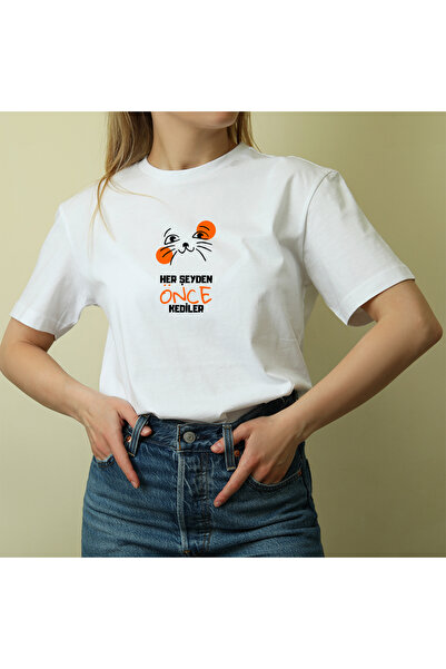 Her Şeyden Önce Kediler Baskılı Oversize Unisex T-Shirt