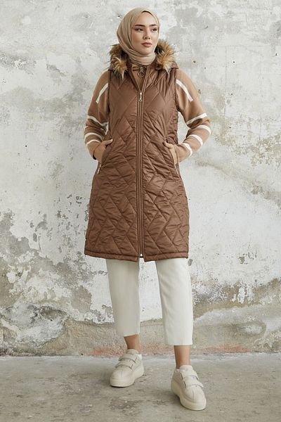 InStyle Elora سترة منتفخة مبطنة - تان