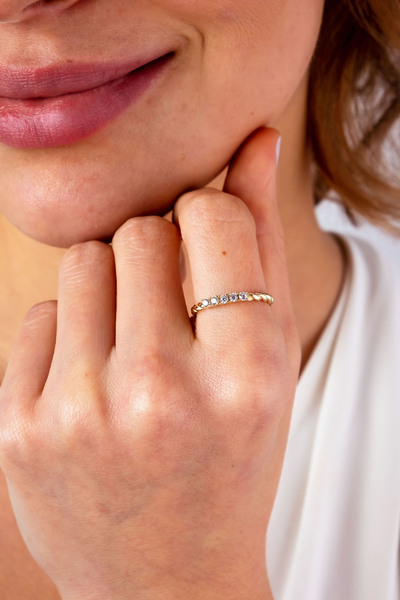 LİLAK KUYUMCULUK 14 Ayar Altın 5 Taşlı Çıtır Burgu Yüzük