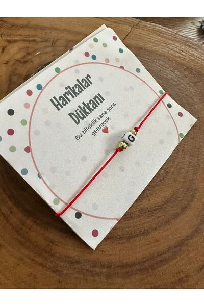 HARİKALAR DÜKKANI سوار لاكي أحمر مع تفاصيل مكرامية حرف G