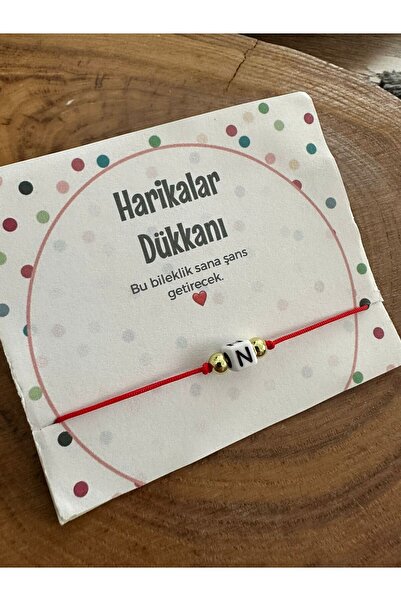 HARİKALAR DÜKKANI سوار لاكي أحمر مع تفاصيل مكرامية حرف N