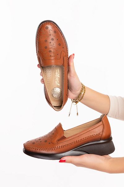 Akgün Terlik Women's Genuine Leather Tan Laser Detail Comfort Shoes