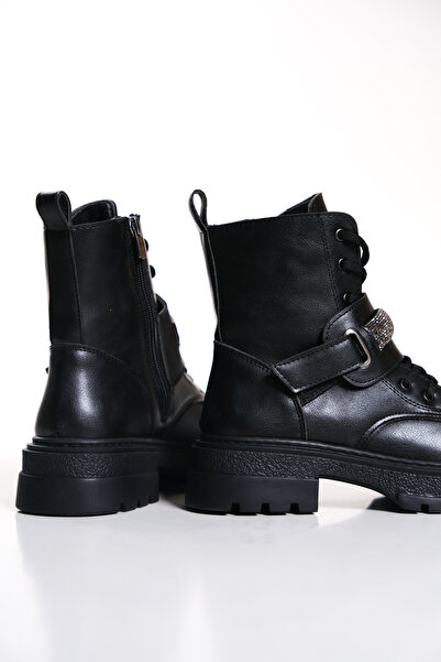 ZİESCE KADIN SİYAH TAŞ DETAYLI YANDAN FERMUARLI BAĞCIKLI BOT POSTAL