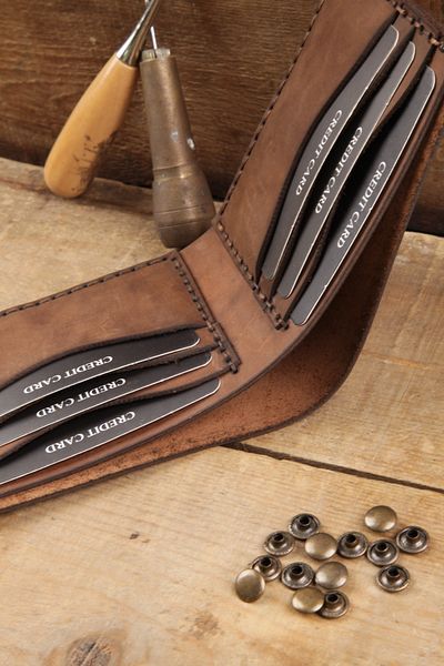 New Coast Leather 1900's Ръчно изработен мъжки портфейл от естествена кожа в кафяво