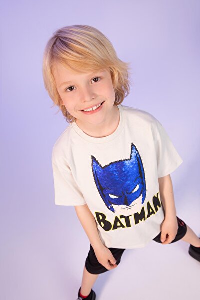 DeFacto Erkek Çocuk Batman Relax Fit Bisiklet Yaka Kısa Kollu Pamuklu Tişört