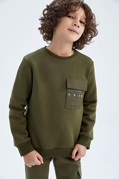 DeFacto Boy's Crew Neck Pocket Printed Sweatshirt