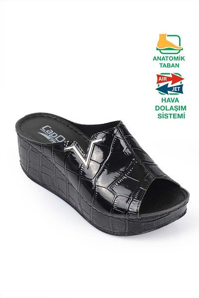 Capone Outfitters Capone 6145 Černé dámské pantofle s přezkou na platformě V