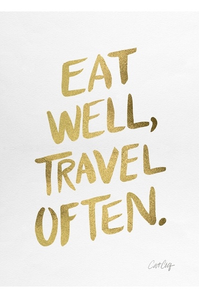 Universal Τρώτε καλά, ταξιδέψτε συχνά – Διακοσμητική ξύλινη αφίσα με χρυσό πί...