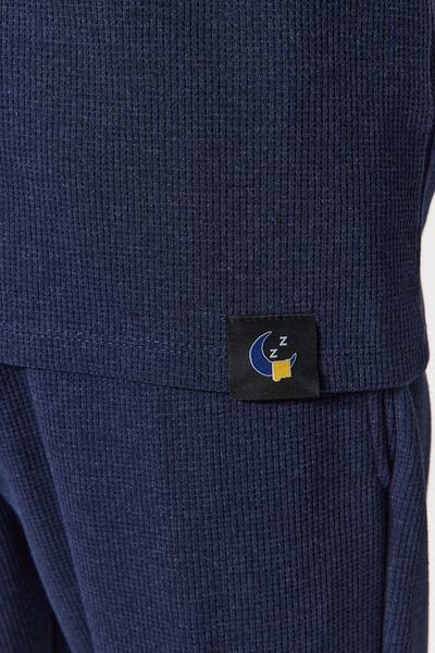Trendyol Collection Indigo Regular Fit Waffle textúrájú kötött pizsama szett TMNAW24PT00004